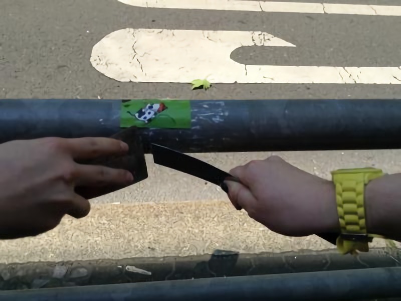 Nazisticker mit eigenen überkleben Nazisticker mit eigenen überkleben